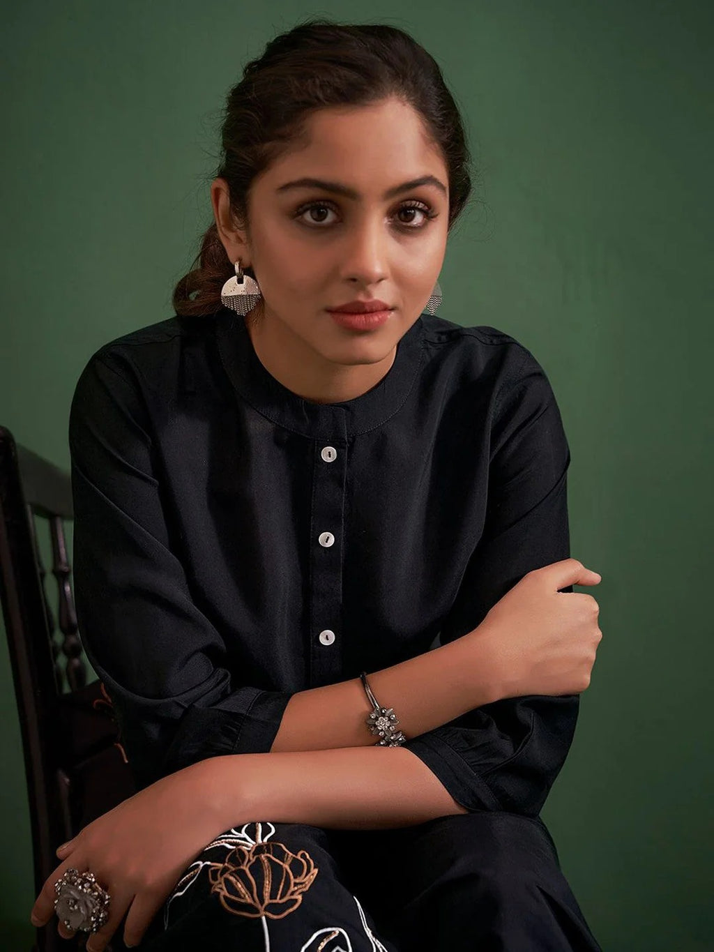 Embroidered Band Collar Tunic With Trouser