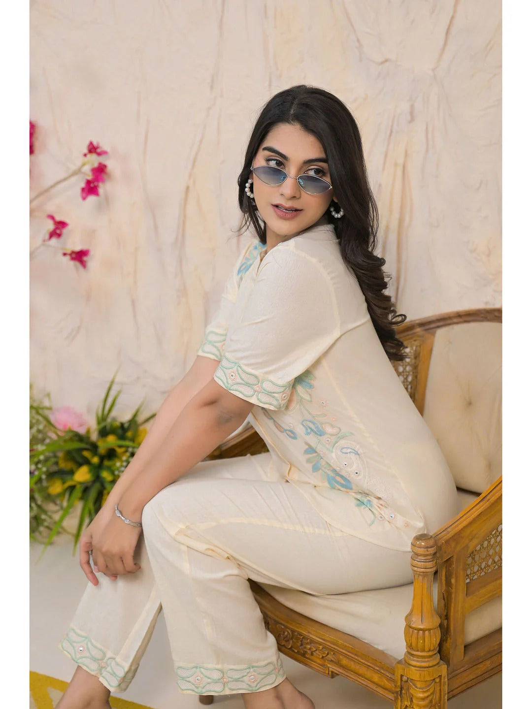 Delicately Embroidered White Co-Ord (Set of 2)